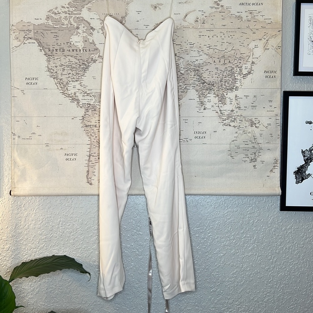 House of CB ‘Aguzin’ Crepe Cream Trousers - Picture 14 of 16